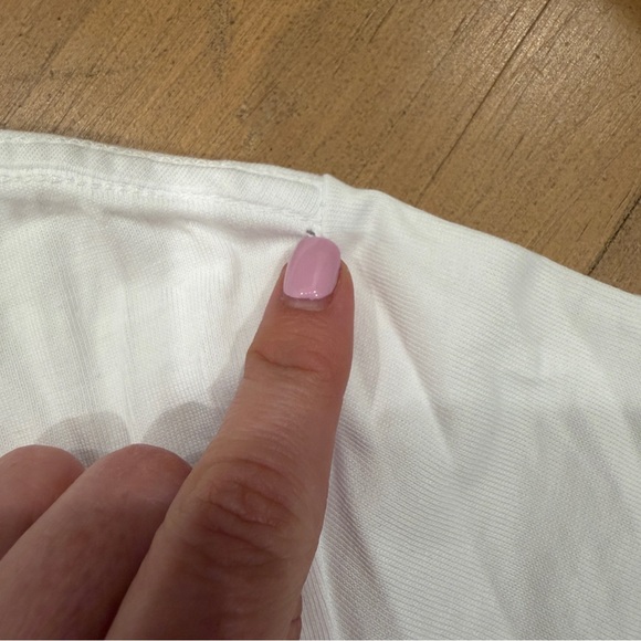 AMIRI Kids White Tee with Blue Patterned Staggered Logo size 4 - Picture 4 of 11